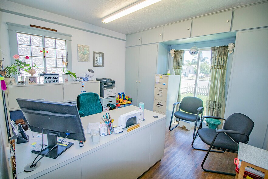 More Photos Of 215 E Fesler St, Santa Maria Storefront For Sale