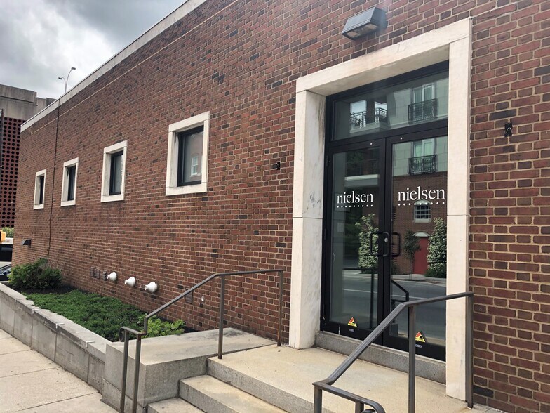 More Photos Of 202 N Duke St, Lancaster Office For Sale