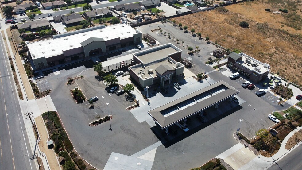 More Photos Of 9241 Limonite Ave, Jurupa Valley Unknown For Lease