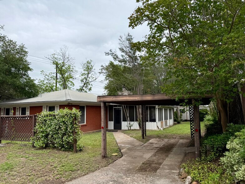 More Photos Of 201-209 Woodward St, Austin Land For Sale
