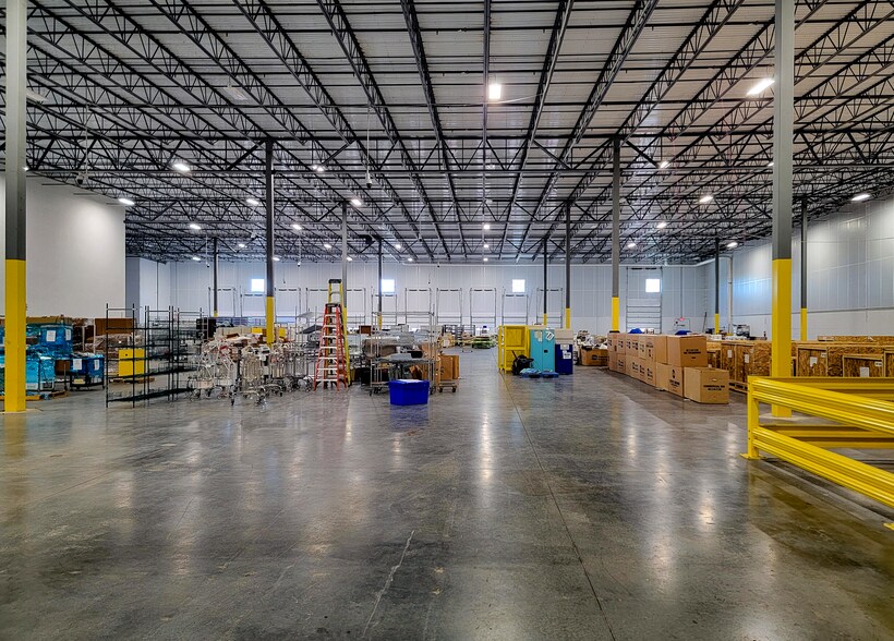 More Photos Of 1250 Stoney Run Rd, Hanover Distribution For Lease