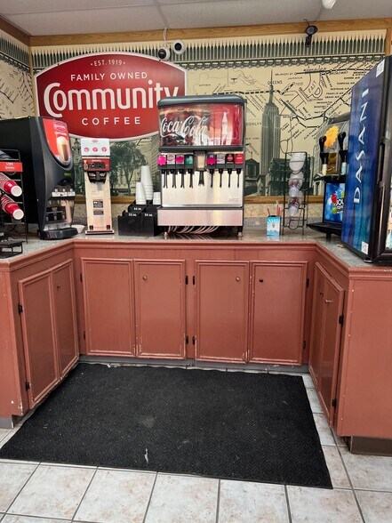 More Photos Of 6373 FM 1442, Orange Service Station For Sale