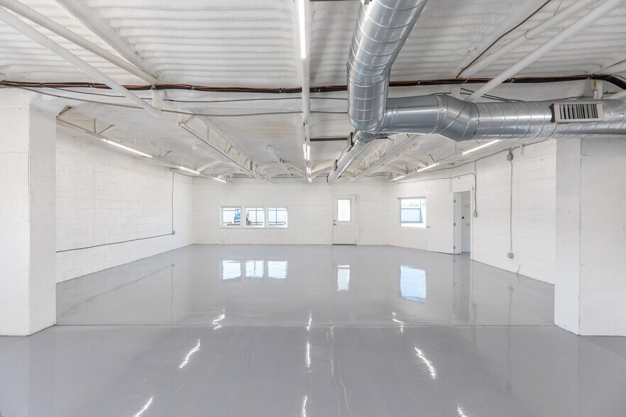 More Photos Of 769 Arnold Blvd, Abilene Flex For Sale