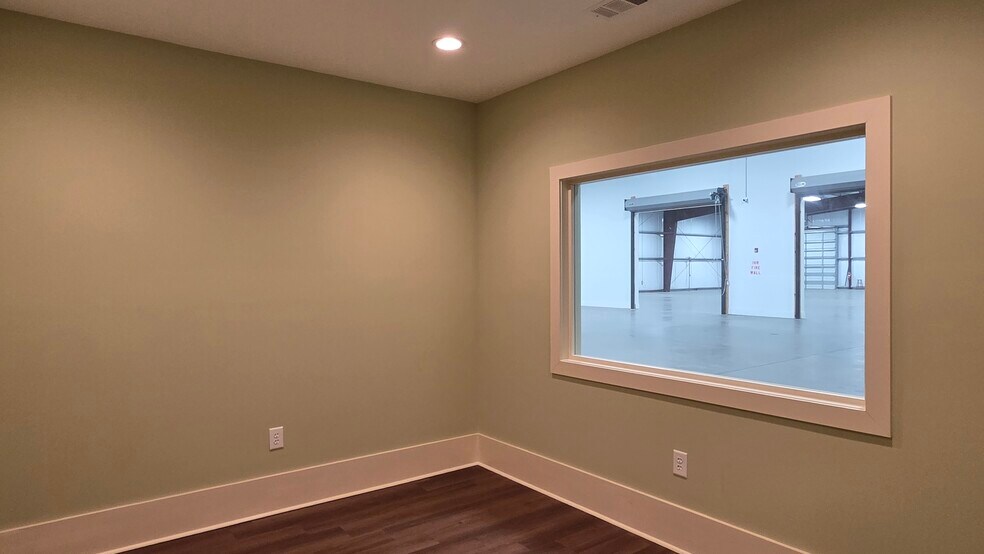 More Photos Of 3663 Southland Dr, Flowery Branch Warehouse For Sale