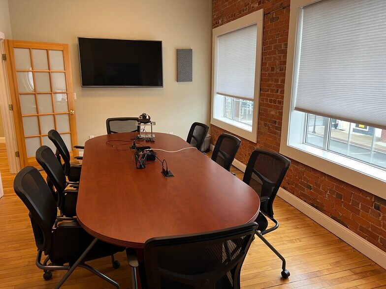 More Photos Of 1 W Main St, Clinton Storefront Retail Office For Lease