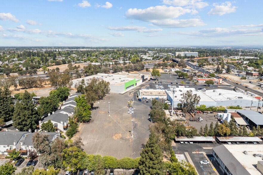 More Photos Of 8501 Auburn Blvd, Citrus Heights Freestanding For Sale