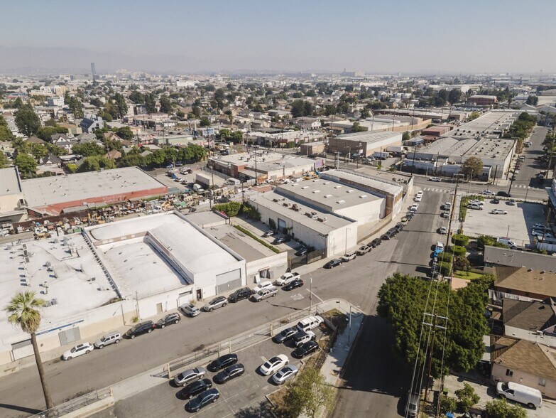 More Photos Of 965-973 E 31st St, Los Angeles Warehouse For Sale
