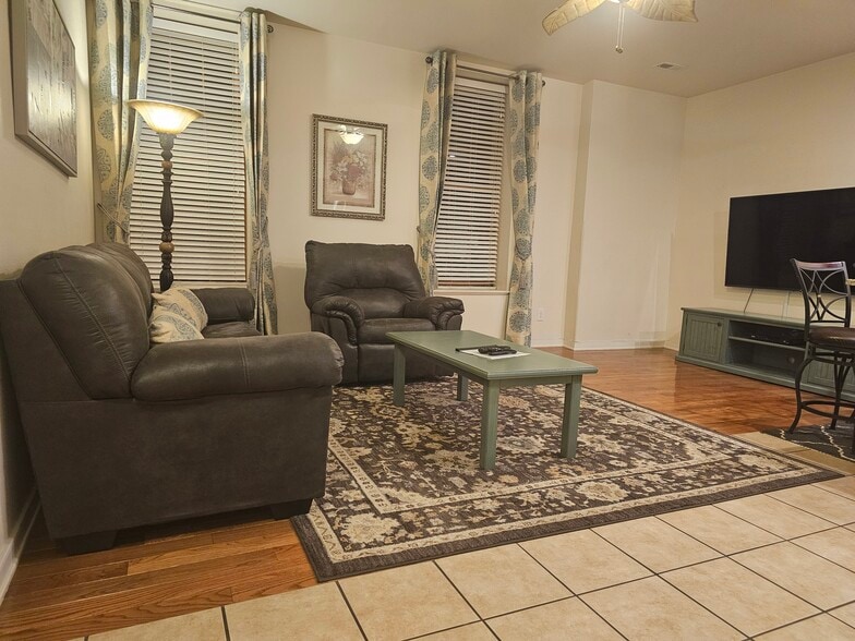 More Photos Of 100 N Sycamore St, Petersburg Storefront Retail Residential For Sale