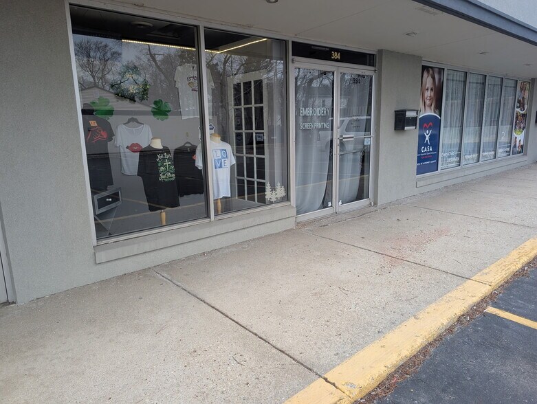 More Photos Of 382-392 Virginia St, Crystal Lake Freestanding For Lease