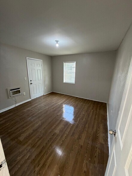 More Photos Of 32 N Palmetto Ave, Fort Meade Multifamily For Sale