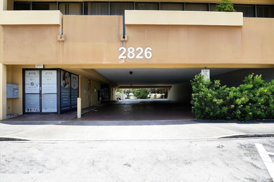More Photos Of 2826 E Oakland Park Blvd, Fort Lauderdale Office For Sale