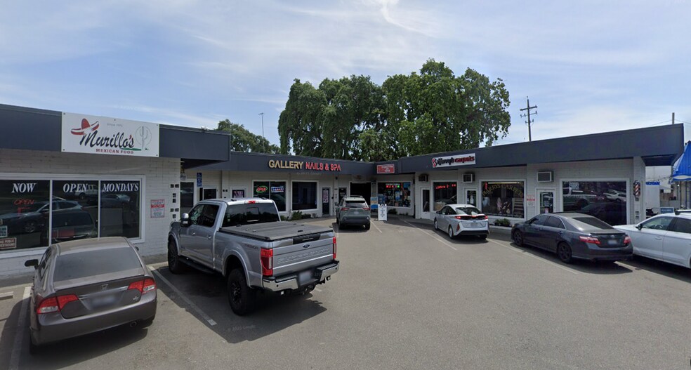 Primary Photo Of 633-648 Merchant St, Vacaville Storefront Retail Office For Lease
