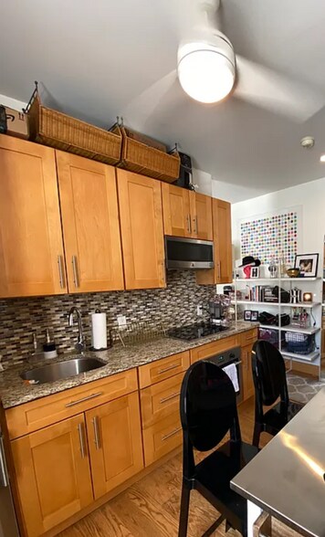 More Photos Of 300 N 8th St, Brooklyn Apartments For Sale
