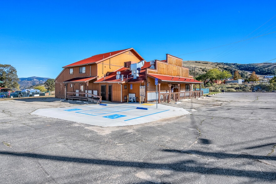 Primary Photo Of 658 Lebec Rd, Lebec Restaurant For Sale