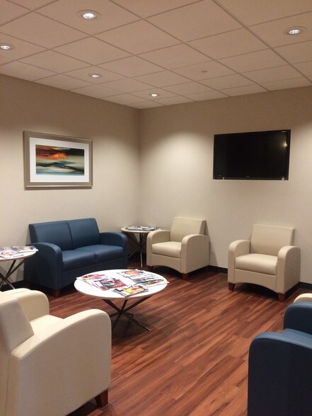 More Photos Of 11600-11630 S Kedzie Ave, Merrionette Park Medical For Lease