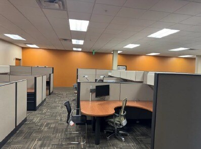 More Photos Of 1535 S 101st St, West Allis Manufacturing For Lease