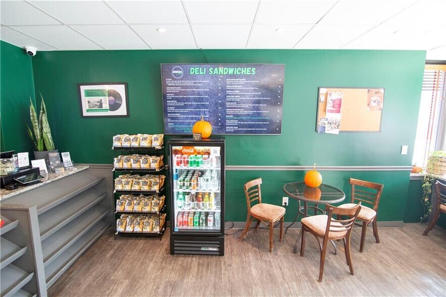 More Photos Of 371-373 Smith St, Providence Storefront For Sale