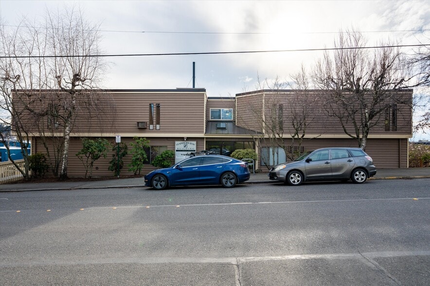 More Photos Of 1111 W Holly St, Bellingham Office For Lease