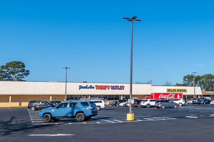 More Photos Of 9740 Main St, Woodstock General Retail For Sale