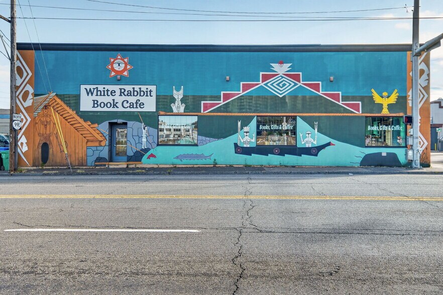 More Photos Of 503 Main St, Oregon City Storefront For Sale