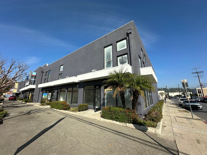 More Photos Of 3131-3157 N San Fernando Rd, Los Angeles Flex For Lease