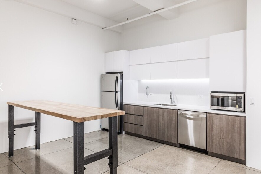 More Photos Of 330 Seventh Ave, New York Office For Lease