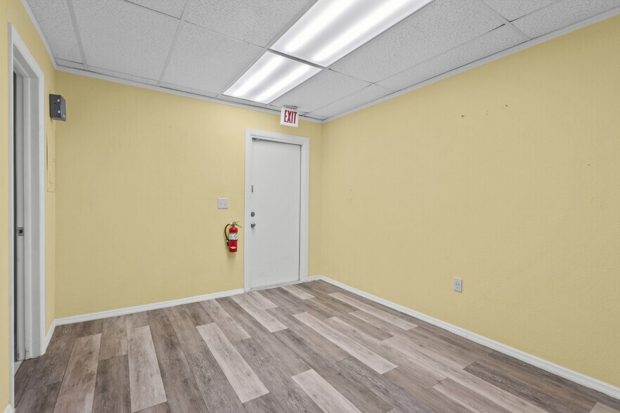 More Photos Of 1907 Tyrone Blvd N, Saint Petersburg Medical For Lease