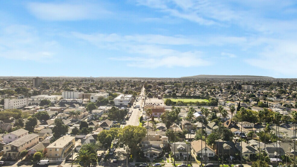 More Photos Of 838 E 43rd St, Los Angeles Apartments For Sale