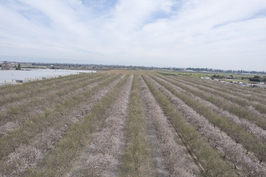 Primary Photo Of APN 328-050-37, Fresno Land For Sale