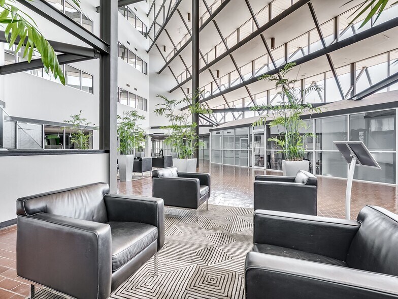 More Photos Of 5909 NW Expressway St, Oklahoma City Office For Lease