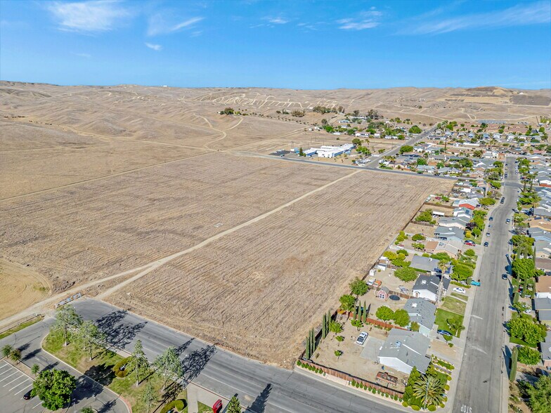 More Photos Of 613 1st ave, Avenal Land For Sale