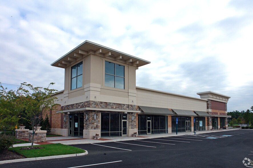 More Photos Of 7901 Stonewall Shops Sq, Gainesville Unknown For Lease