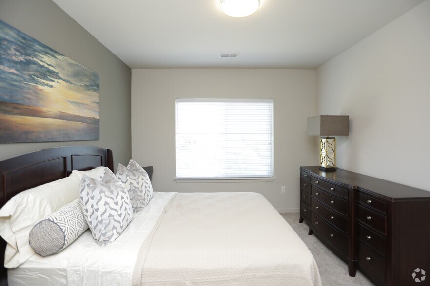 More Photos Of 7900 Conser St, Overland Park Apartments For Sale