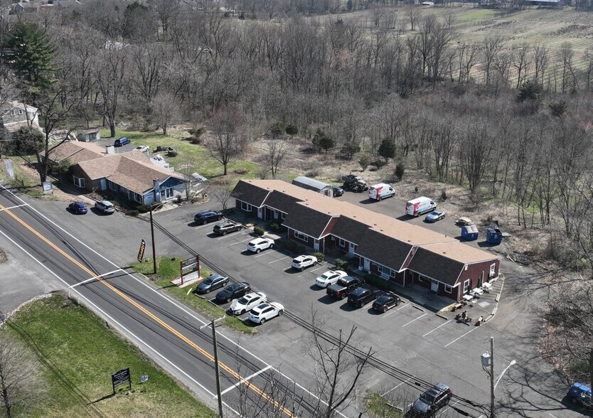 More Photos Of 5667 York Rd, Lahaska Freestanding For Lease