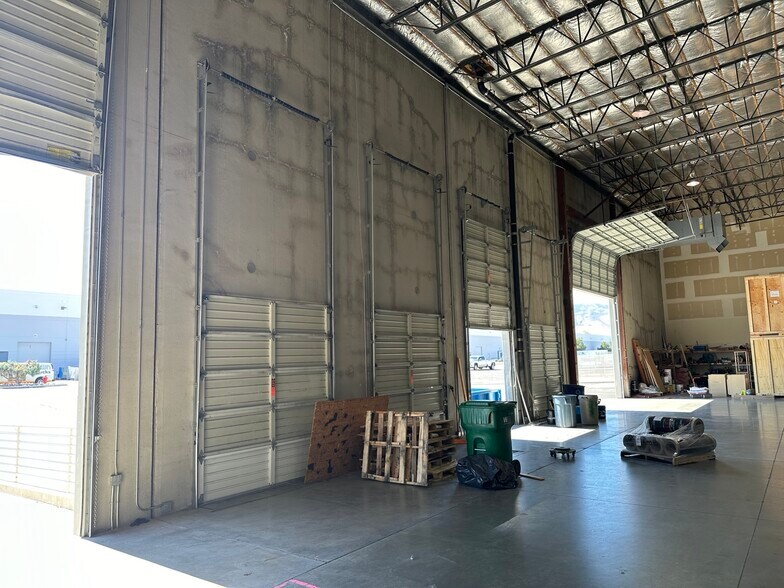 More Photos Of 650 Innovation Dr, Reno Warehouse For Lease