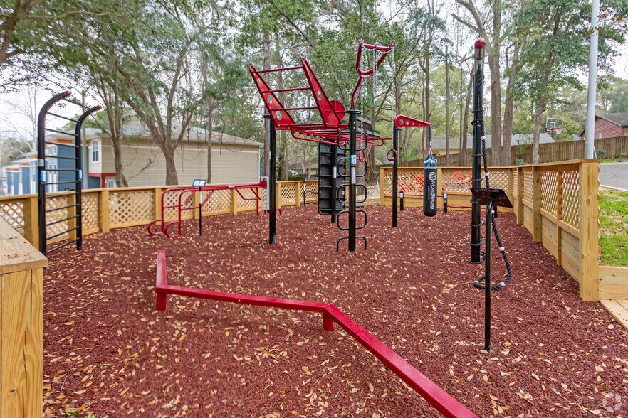 More Photos Of 2400 W Tharpe St, Tallahassee Apartments For Sale