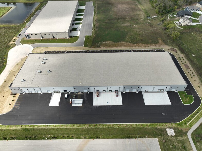 More Photos Of N53 W25314 HIGHLANDS Ct, Sussex Industrial For Lease