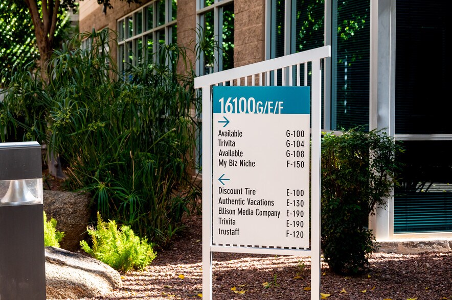 More Photos Of 15880 N Greenway-Hayden Loop, Scottsdale Unknown For Lease