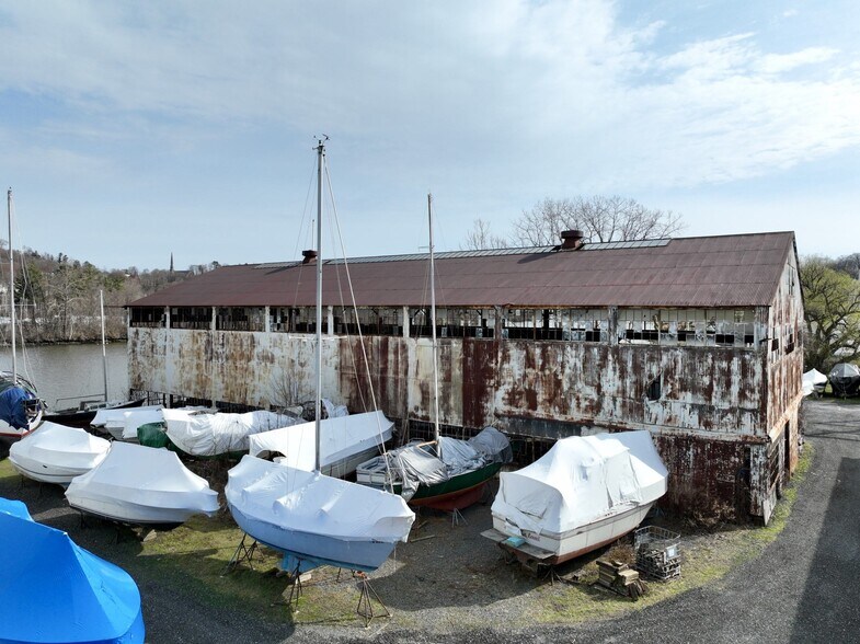 More Photos Of 140 First St, Connelly Marina For Sale