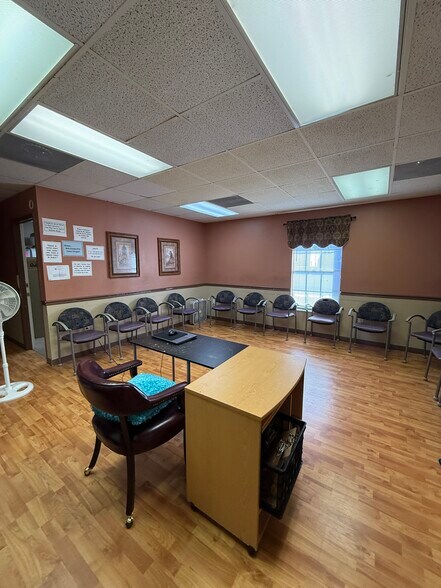 More Photos Of 4506 26th St W, Bradenton Office For Lease