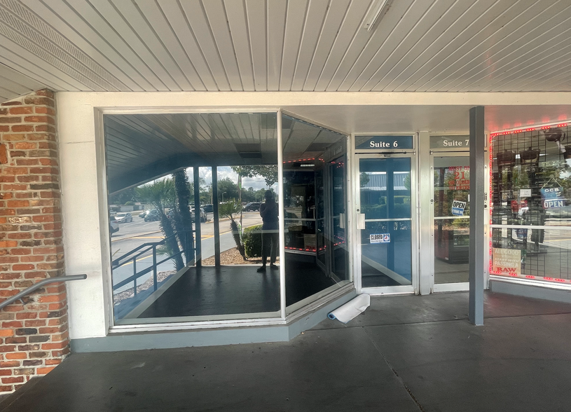 Primary Photo Of 1200 Deltona Blvd, Deltona Storefront Retail Office For Lease