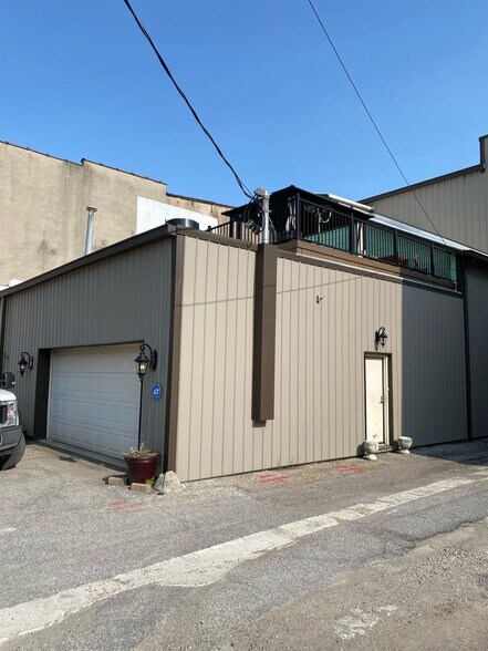 More Photos Of 110 W Walnut St, Kokomo Office For Sale