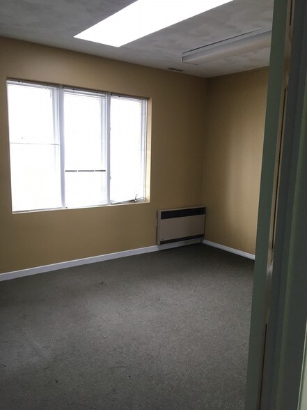 More Photos Of 232-236 St George St, Moncton Office For Lease