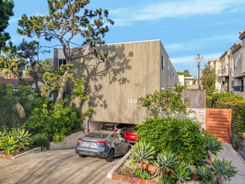 More Photos Of 1507 Berkeley St, Santa Monica Apartments For Sale