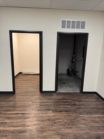 More Photos Of 2400 Lakeview Dr, Amarillo Office For Sale