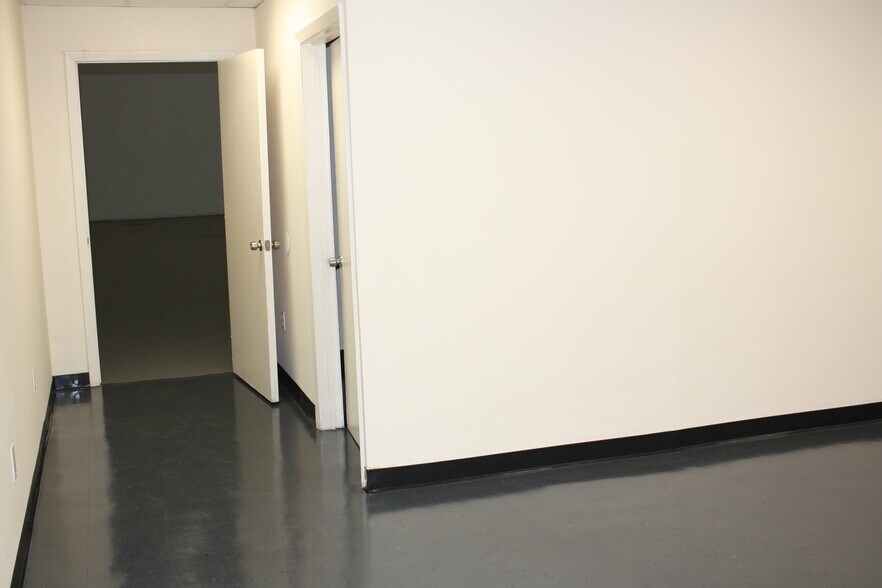 More Photos Of 1805-1815 SW 31st Ave, Pembroke Park Unknown For Lease