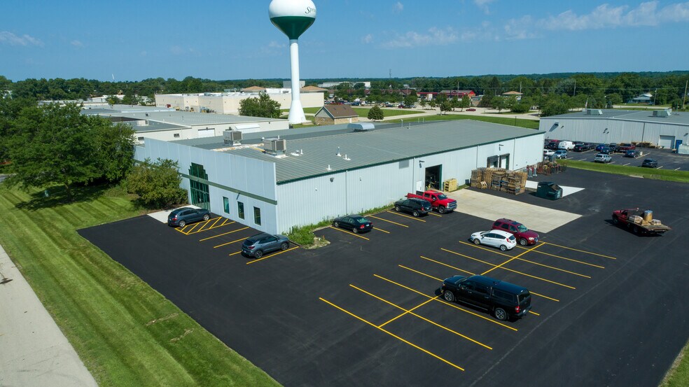 More Photos Of 2302 Spring Ridge Dr, Spring Grove Manufacturing For Sale