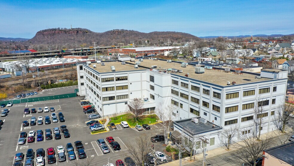 More Photos Of 370 James St, New Haven Office For Lease