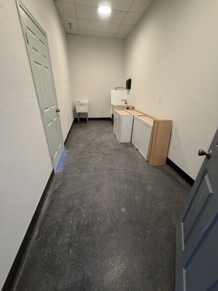 More Photos Of 777 California 49, Jackson General Retail For Lease