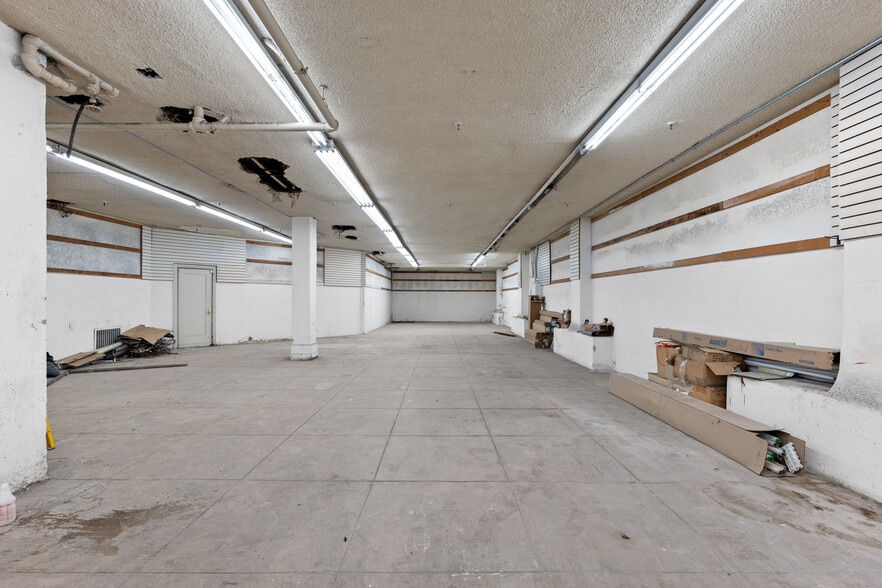 More Photos Of 551-553 S Broadway, Los Angeles Storefront Retail Office For Sale